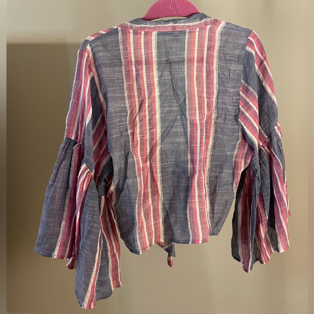Tie front crop blouse - Picture 4 of 4